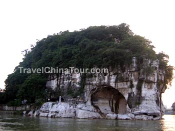 elephant trunk hill guilin